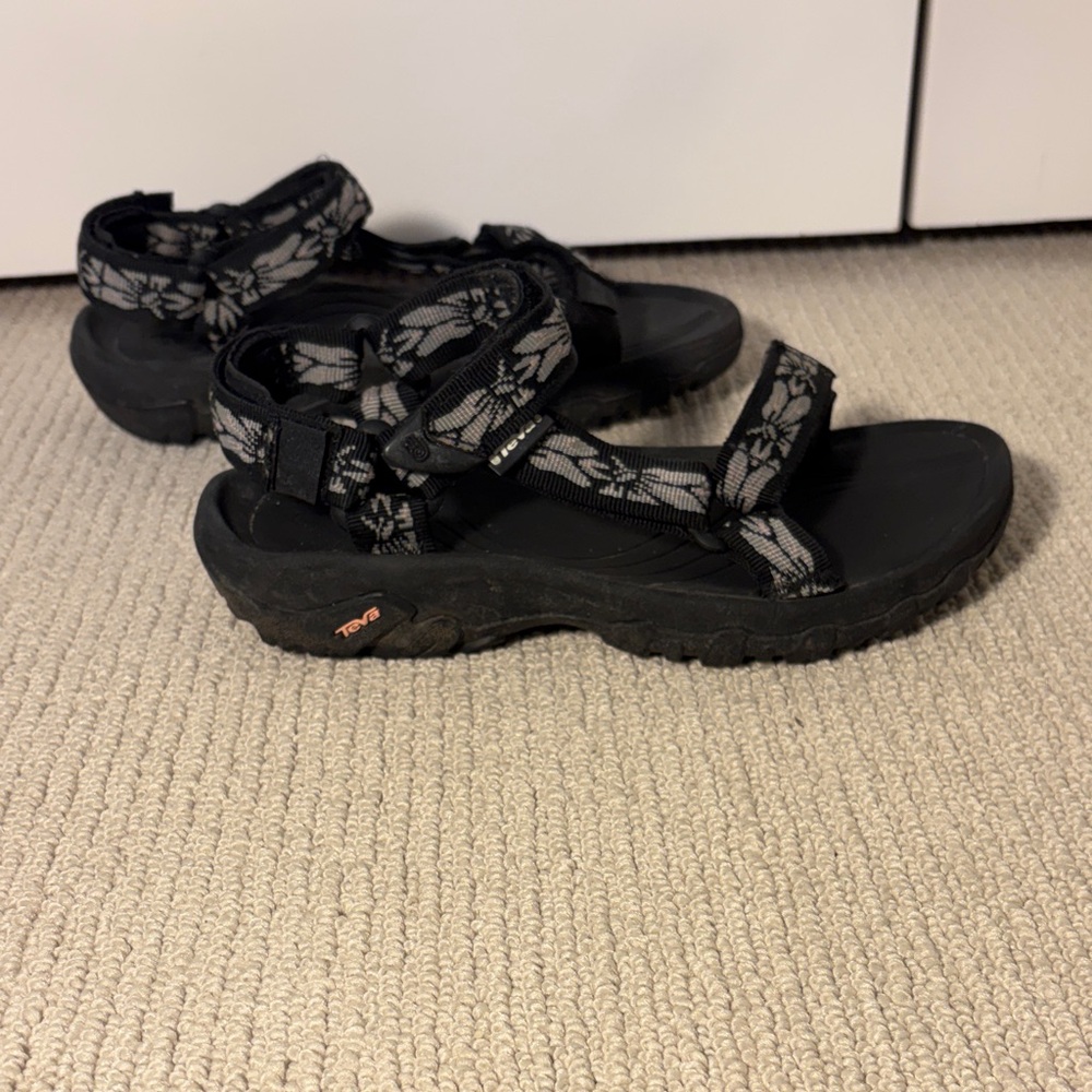 Teva Women's Black and Gray Sandals Size 6